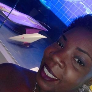 Meet your Posher, Desiree